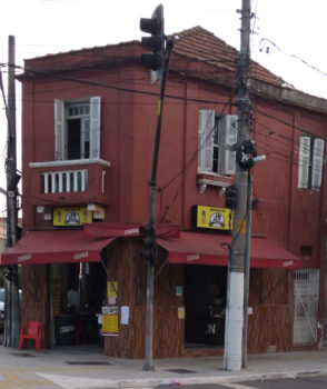 jecas_bar1.jpg &nbsp;